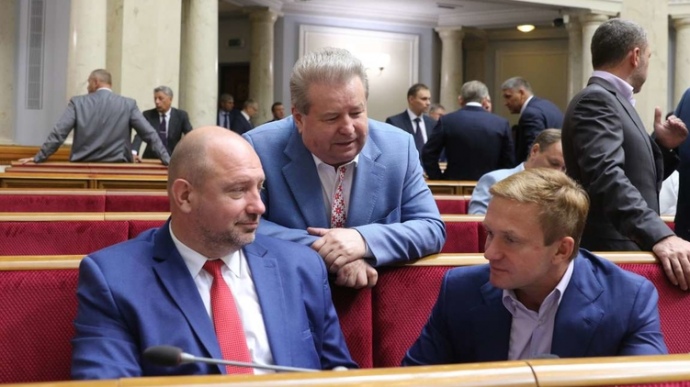 Когда все вышли из коалиции, то без нас же, по честному, никаких решений проголосовать не могут, - добавляет Москаленко